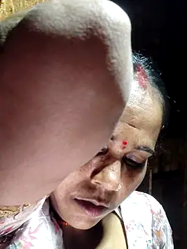 Pooja750's Webcam Show