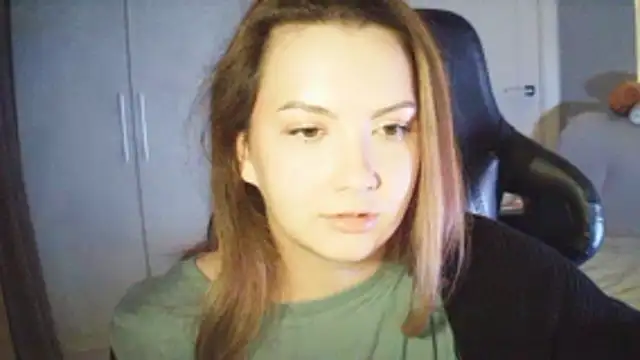 MoodieMira 现场XXX聊天