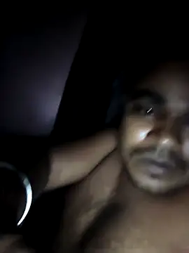 ahannaskar228: διαδικτυακό σόου στην κάμερα