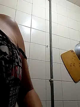 Chatroom XXX en direct de kelly_squirting