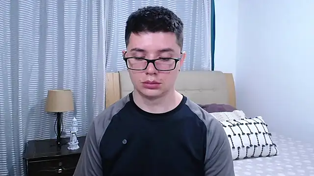 BlackFoXXX69のライブXXXチャット