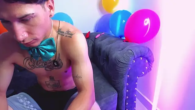 AbaturLopezのライブXXXチャット