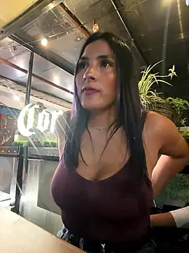 Chat XXX en directo de Cami_Leon2