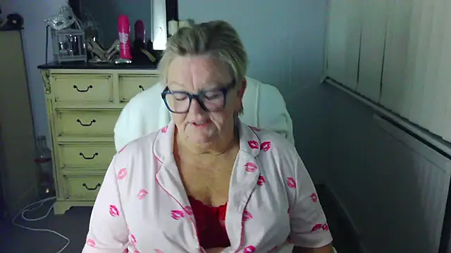 BridgetBlueEyes' Live XXX Chat