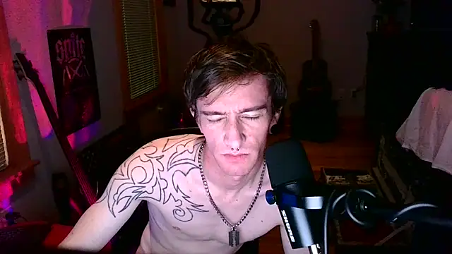 Chat +18 de LEVIATHANX666 ao vivo