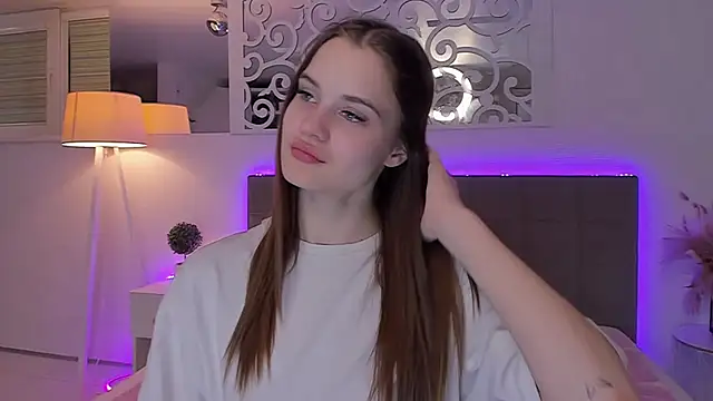 LuisaClover Chat XXX in diretta