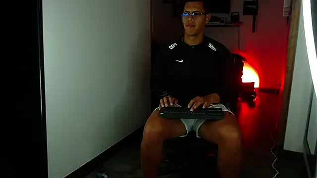 دردشة _John_Boy_ الجنسية المباشرة