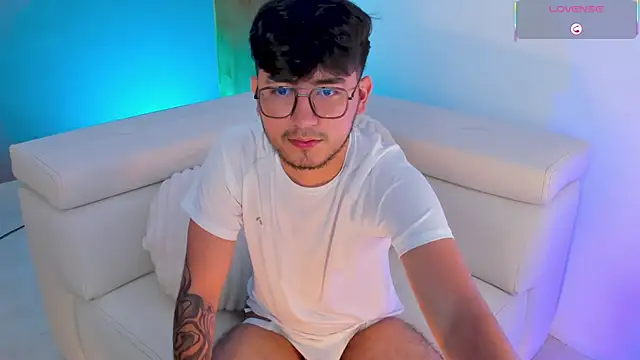 Dante_Rushx: διαδικτυακό σόου στην κάμερα