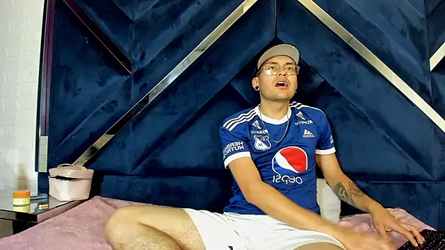 Chat XXX en directo de BarbieAndMax