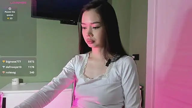 Chat XXX en directo de Moon1ightFairy