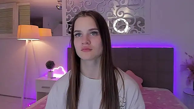 LuisaClover's Live XXX Chat