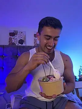 Chris_Clarck Adlı Modelin Canlı XXX Sohbeti