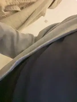 ANONIMO7735 webkamerás műsora