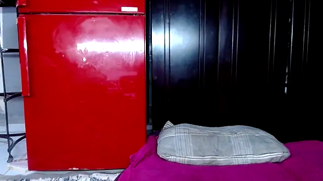 Chat XXX en directo de black_barbie4u