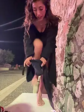 Chat +18 de Lalla_Amani ao vivo