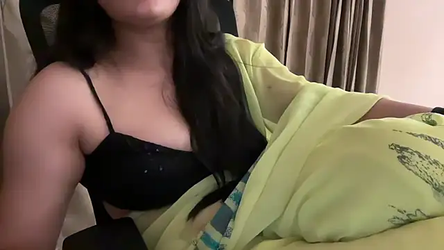 Vibesonly_: διαδικτυακό σόου στην κάμερα