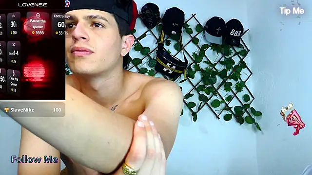 Themasterhades_777's Webcam Show