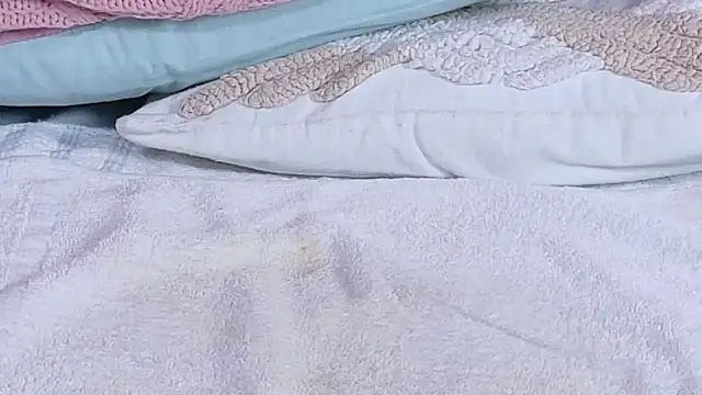 Show modela MiiaBlumm_ na web-kameri