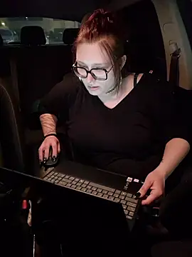 wildyoungNhorny's Live XXX Chat