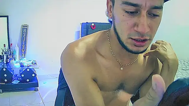 Kevin_Torres Pertunjukan Webcam