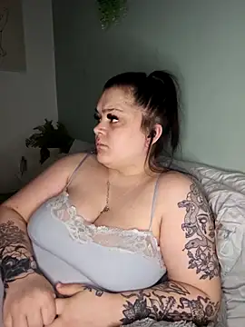 Saucy-Serenity's Live XXX Chat