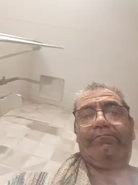 Show modela delfi6 na web-kameri