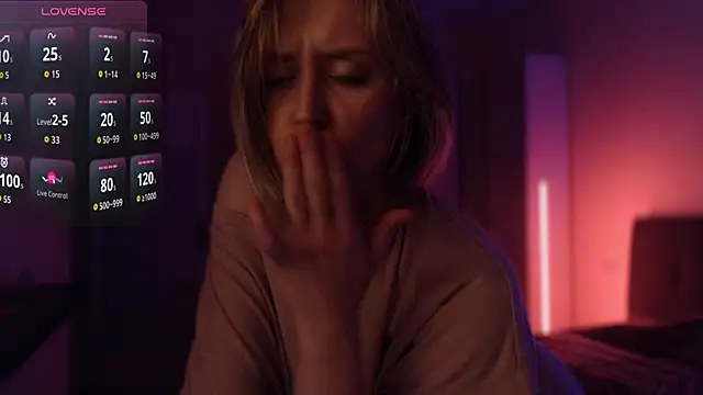 iilovetomatoes' Live XXX Chat