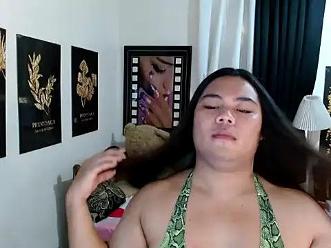 TSbrianaHugeCock Webcam Show