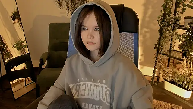 Elainebeness Chat XXX live