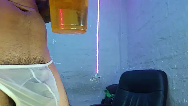 DanielsCock420 网络视讯表演