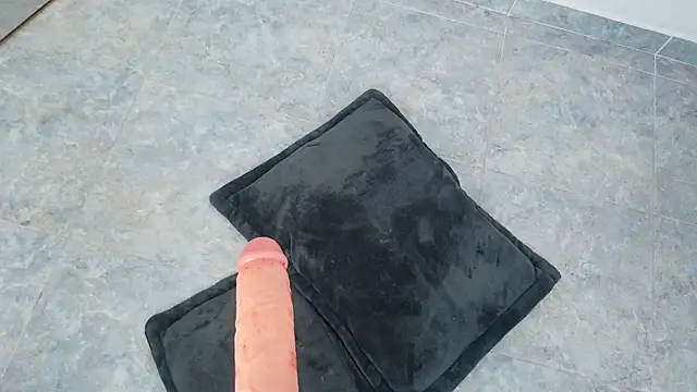 Онлайн чат XXX mia_roux1