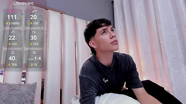 AronTawers' Webcam Show