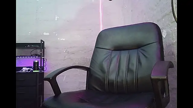 Pokazy przed kamerką – DanielsCock420