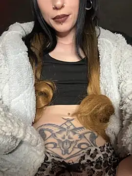 MissMidnightUK Live XXX-Chat