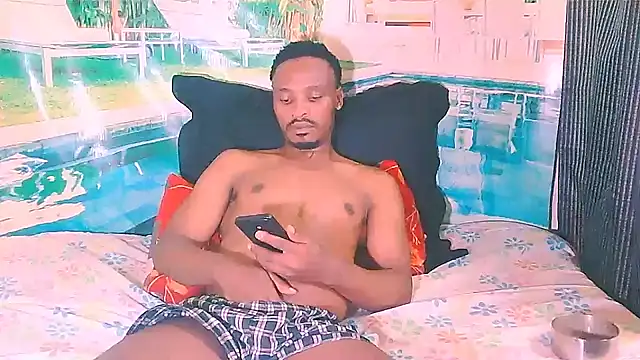 EbonyTiger69 Show in webcam