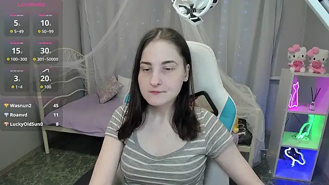 KiraDuvallのライブXXXチャット