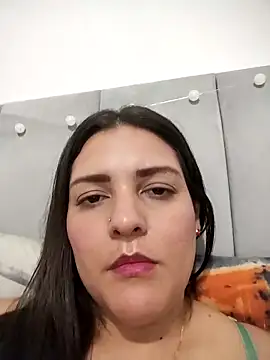 Chat XXX en directo de Mia_Hampton