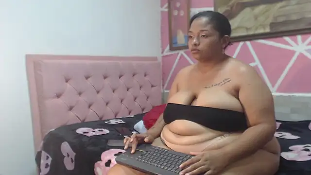 Doll_rihana Chat XXX live