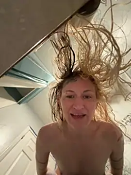 Chat +18 de lavender_spits ao vivo