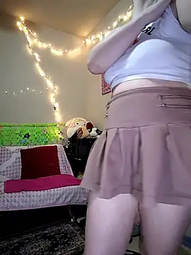 LaylaLucis 即時 XXX 聊天