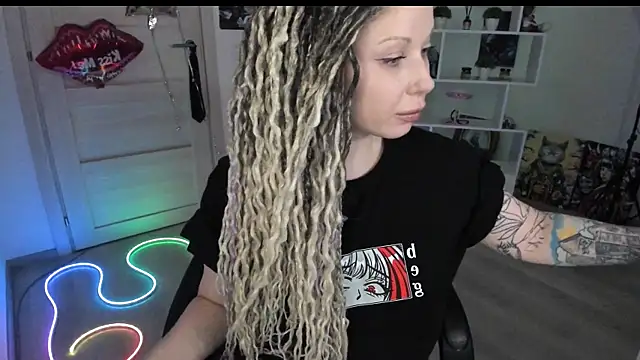 Chat XXX en directo de HoneySallyMoore