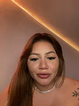 Chat XXX en directo de Isisbennett