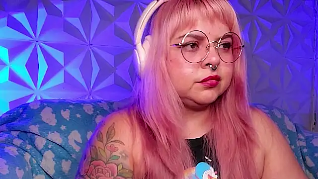 Satyn_doll Chat XXX in diretta