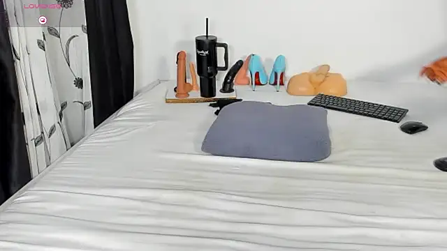 CREAMY_BUBBLEGUM Adlı Modelin Canlı XXX Sohbeti