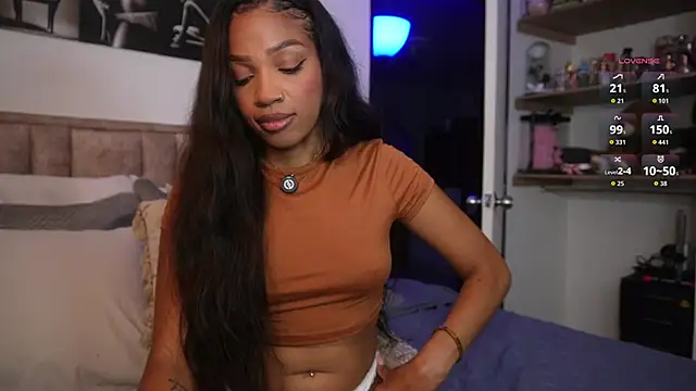 Show modela eimi_spacee na web-kameri