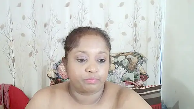 Chatroom XXX en direct de Indiantasha