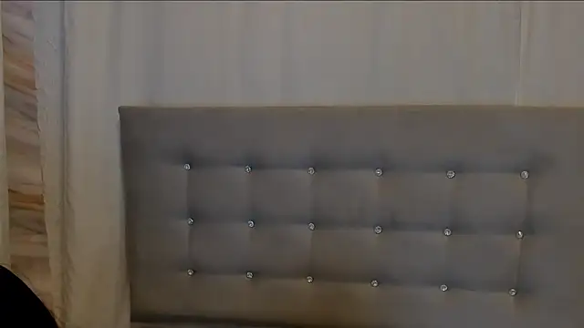 nymphomanya's Live XXX Chat