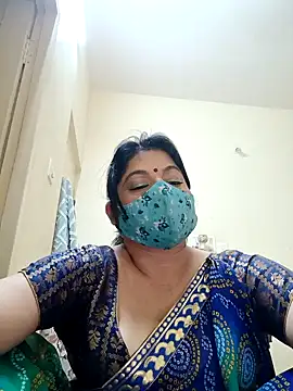 Ratna-777's Live XXX Chat