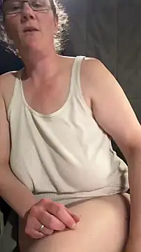 naughtywifenxtdoor's Live XXX Chat