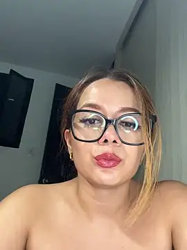 LiaCathaleya Chat XXX in diretta